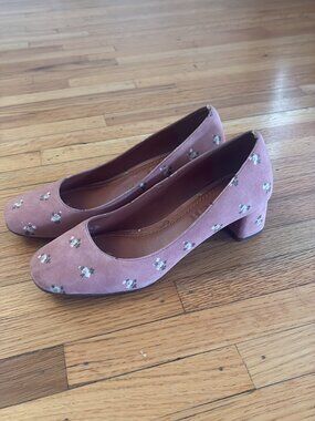 Coach Seude Pump With Prairie Print